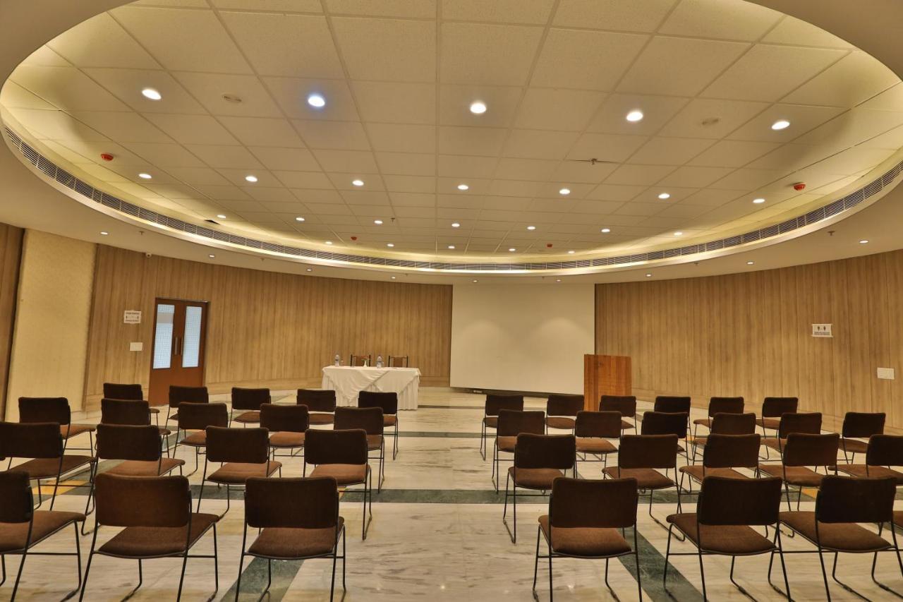 Seasons Park Resort Udaipur Exterior photo